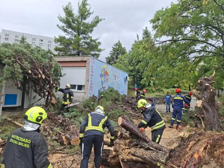 Grad Mostar: Zahvala vatrogascima iz Širokog Brijega na pomoći u uklanjanju posljedica nevremena
