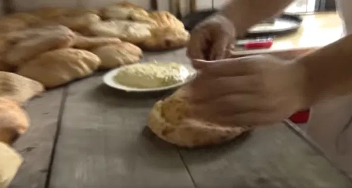 The Guardian: Lepina s kajmakom iz Ostrošca među najboljim jelima u Evropi