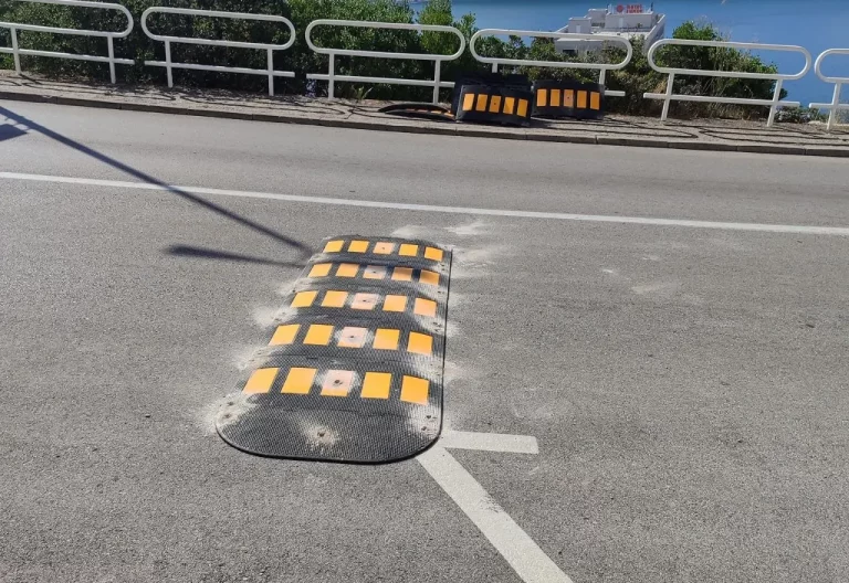 Neum: Postavljen novi “ležeći policajac”