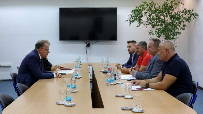 Rješenje kod premijera: Nakon sastanka s Nikšićem prevoznici prekinuli blokade