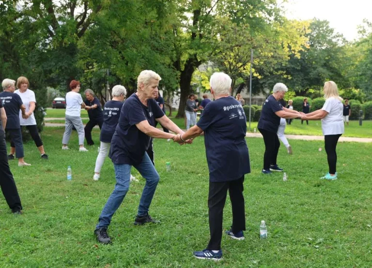 “PokreniMO”: Penzioneri u parku treniraju i druže se