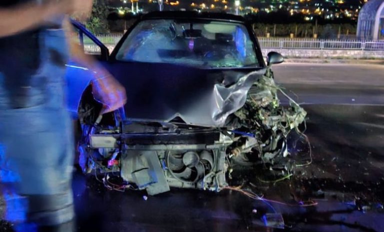 Mostar: Težak sudar kod Avijatičkog mosta, ozlijeđene dvije osobe