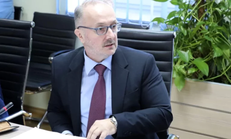 Ministar Velagić uputio čestitku povodom početka nove školske godine