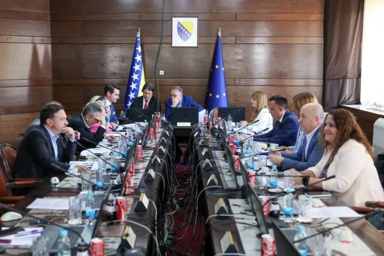 Revizori: FBiH u minusu 130 miliona, istovremeno se zadužili za 533 miliona KM