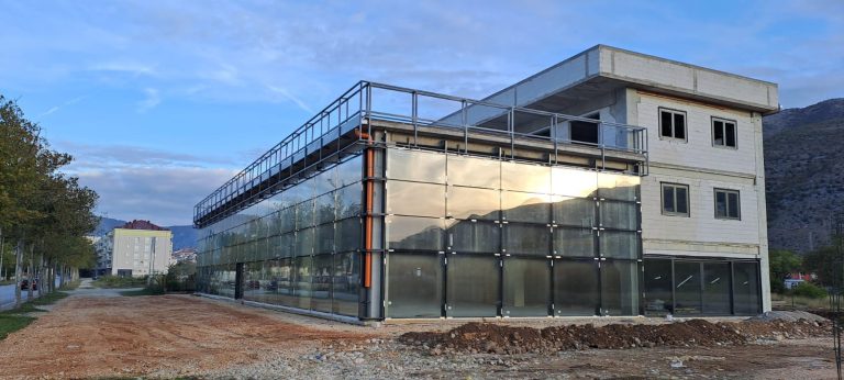 Mostarska stvarnost: Završava se još jedan nelegalni objekat uz (prešutnu) saglasnost Grada Mostara
