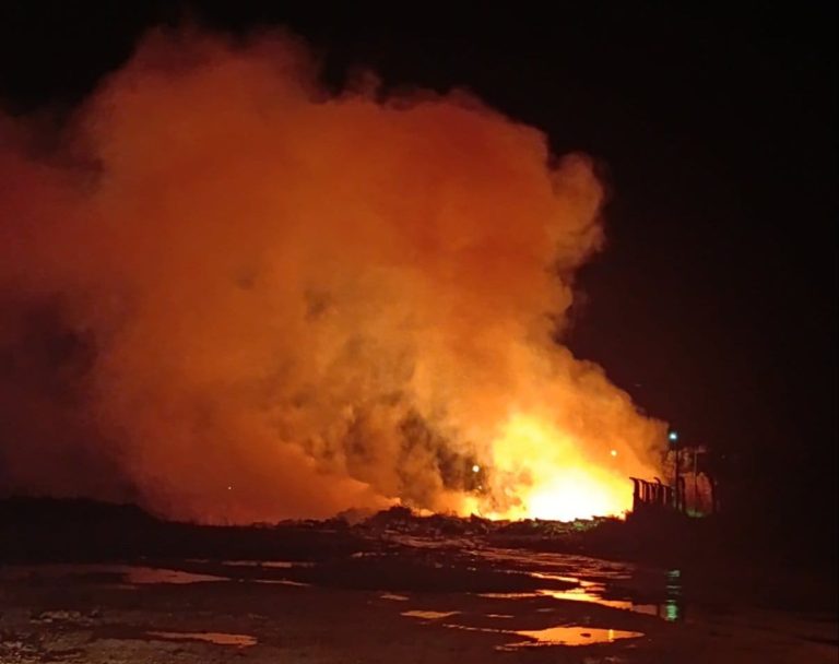 Mostar: Vatrogasci gasili požar većih razmjera na deponiji “Uborak”