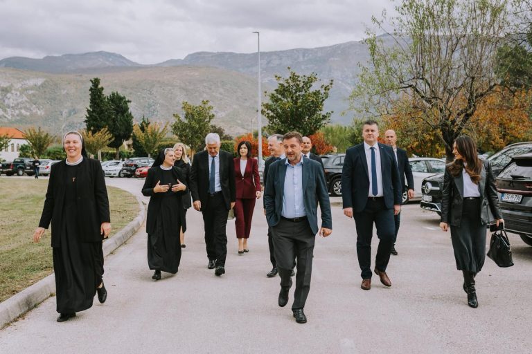 “Strategija ruralnog razvoja Grada Mostara”: Strateški dokument umjesto gradskim vijećnicima, prezentiran časnim sestrama