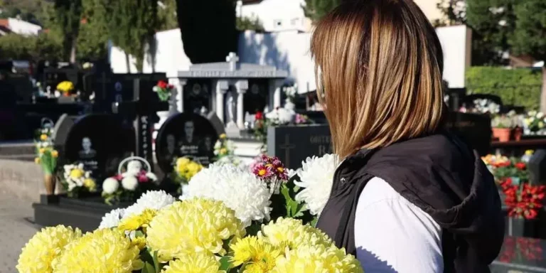 Cvjećare u Mostaru uoči blagdana: Cijene cvijeća porasle, ali potražnja se ne smanjuje