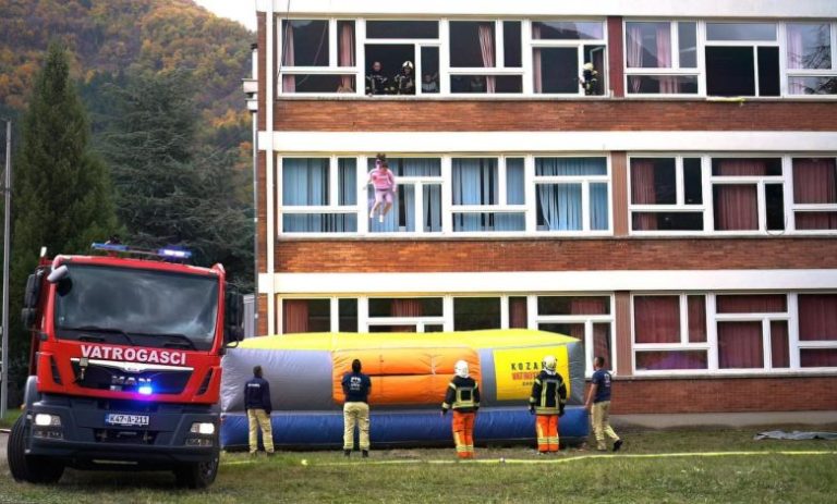 Jablanica: Pokazna vježba simulacije požara i evakuacije