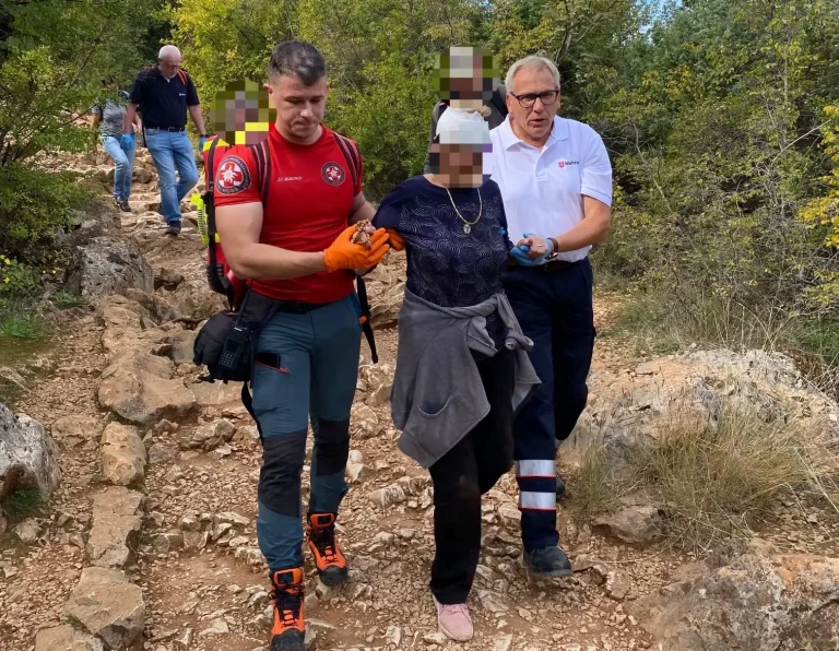 HGSS intervenisao na Križevcu: Evakuisana žena koja je zadobila ozljede glave