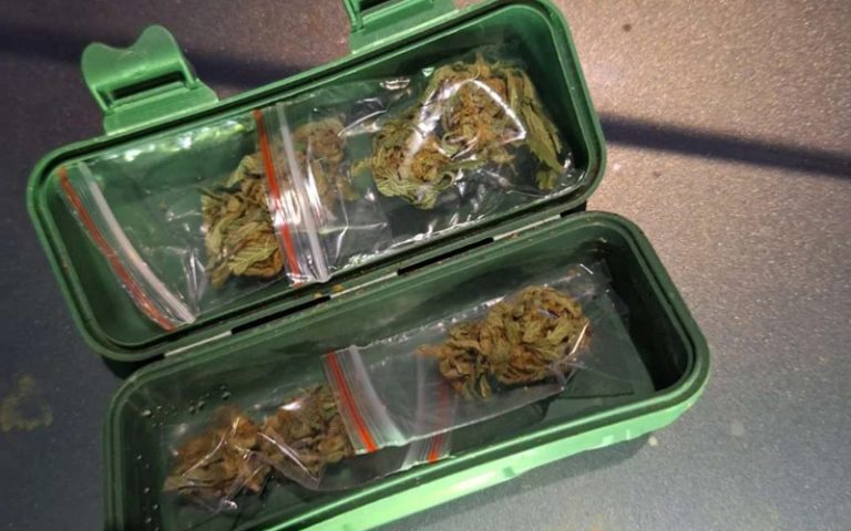 Jablanica: Uhapšen 22-godišnjak, pronašli mu marihuanu, vagu i vrećice za pakiranje