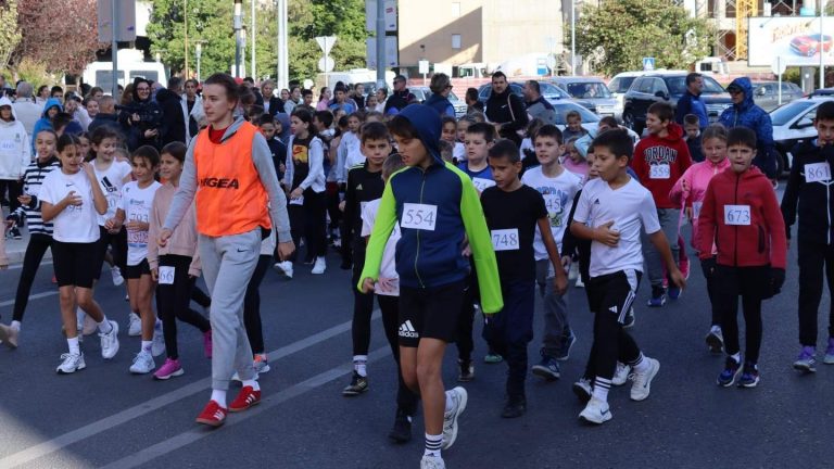 Obilježen Svjetski dan srca u Mostaru: U kros utrci učestvovalo više od hiljadu učenika