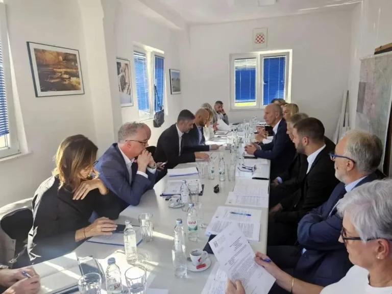 Predstavnici BiH i Hrvatske razgovarali o problematici kamenoloma u Ravnom