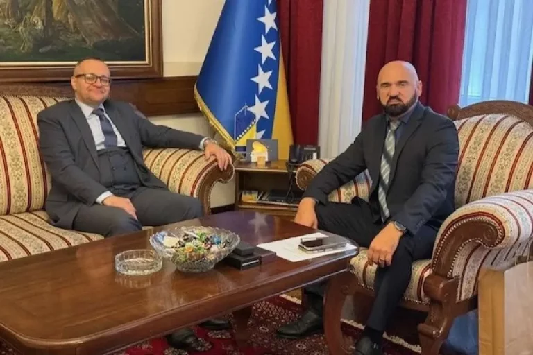 Sastanak Isak-Dedović: Razgovarano o izgradnji sigurnog i stabilnog društva