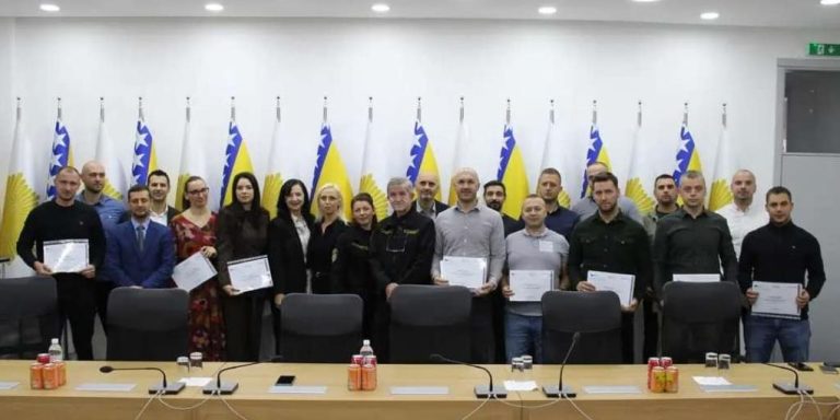 MUP HNK: Policijski službenici završili obuku o suzbijanju cyber kriminala