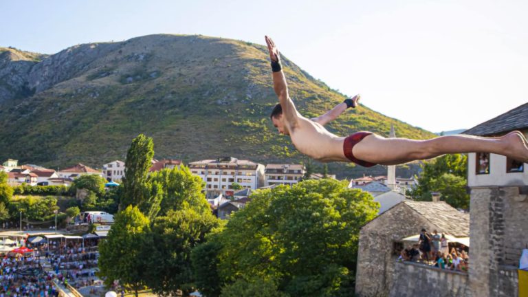 Propala odluka o skokovima sa Starog mosta: I dalje će skakati oni koji znaju i imaju hrabrosti