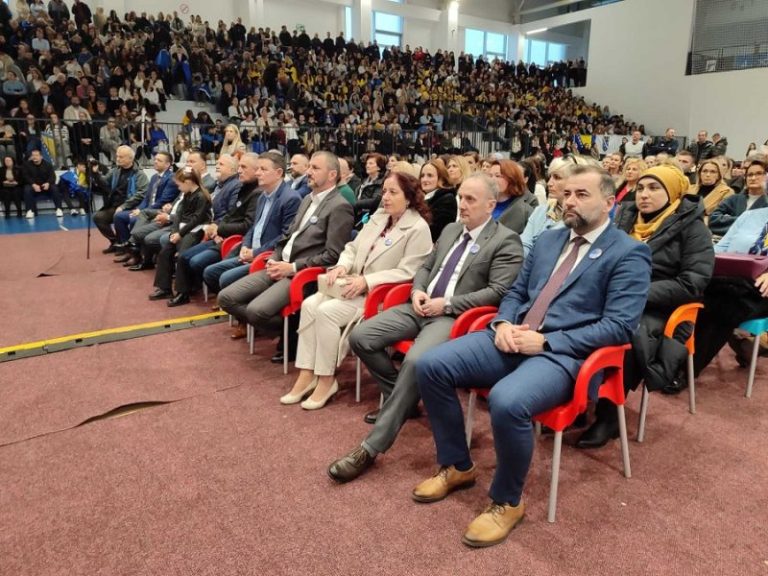 Dan državnosti obilježen u Stocu: Defile ulicama grada i centralna svečanost u Sportskoj dvorani