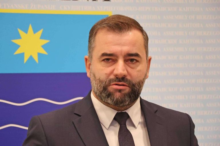 Džafer Alić: Paljevinu službenog vozila istražiti i procesuirati, a ne politizirati!