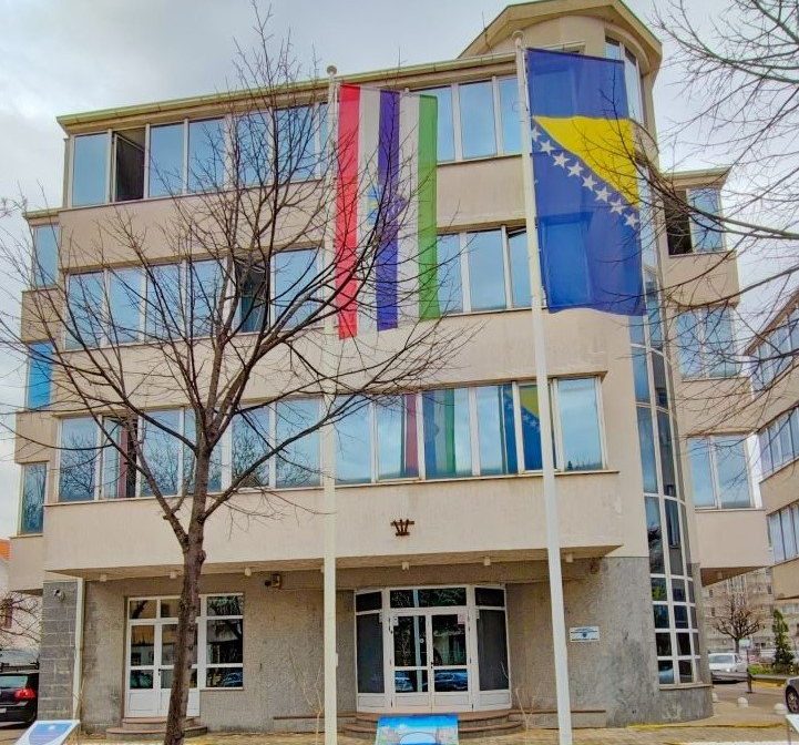 Ministarstvo finansija HNK: Zdravstvene ustanove isplaćuju plate zdravstvenim radnicima, a ne Ministarstvo