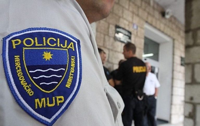 MUP HNK: Upotreba pirotehničkih sredstava samo u skladu sa zakonom