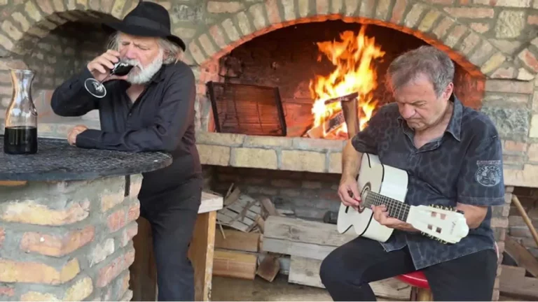 “Bez tebe”: Rade Šerbedžija, Šuki Planjanin i Klapa Nota predstavili pjesmu koja osvaja na prvo slušanje