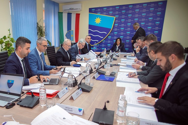 Vlada HNK čuva sjećanja: 200 hiljada KM za Groblje na Bilama, 50 hiljada KM za serijal “Odbrana Mostara”