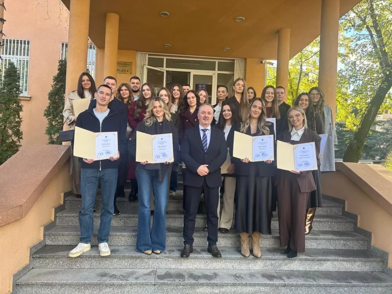 Ministarstvo obrazovanja HNK: Ministar Velagić uručio priznanja dobitnicima rektorovih nagrada