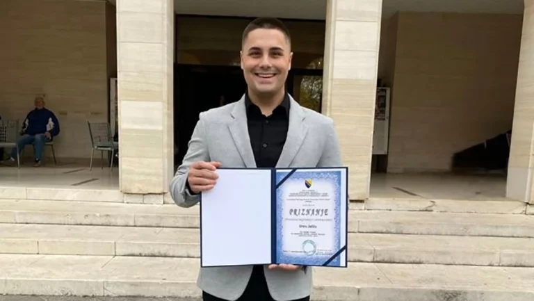 Emir Zečić iz Jablanice proglašen najboljim studentom na Univerzitetu “Džemal Bijedić”