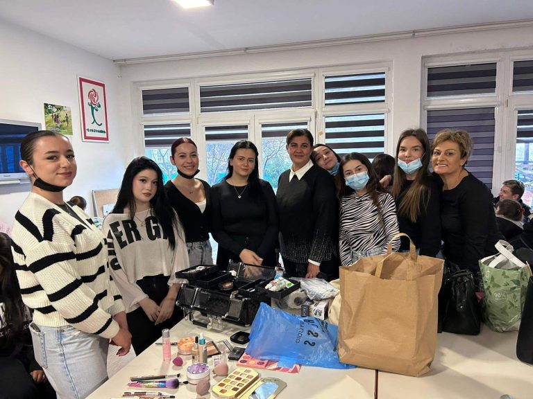 U susret praznicima: Praktična nastava  u misiji empatije i solidarnosti