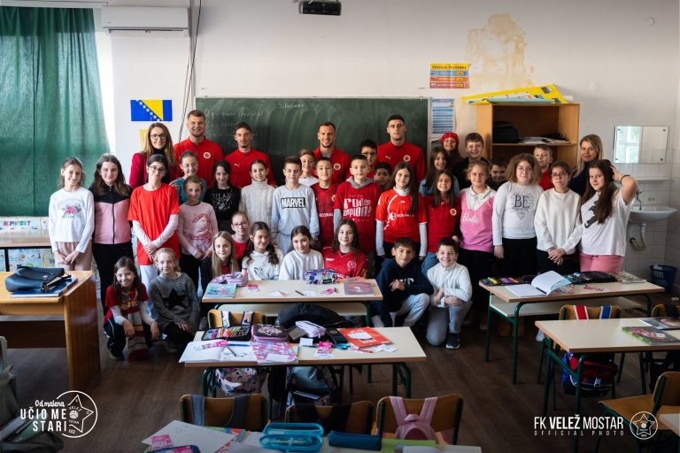 “Od malena učio me stari”: “Rođeni” u posjeti svojim malim navijačima