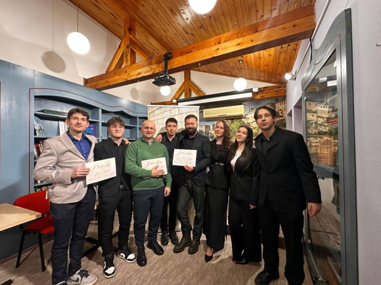 Debatni tim Srednje elektrotehničke škole najbolji na takmičenju u organizaciji ASuBiH