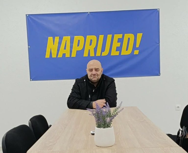 Gradsko vijeće stranke Naprijed povodom tvrdnji premijera Nikšića: “Pijaca ili država?”