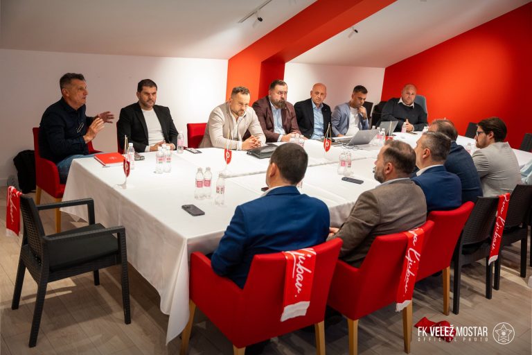 4-4-2: Velež u pobjedničkoj formaciji – sport, biznis, i politika