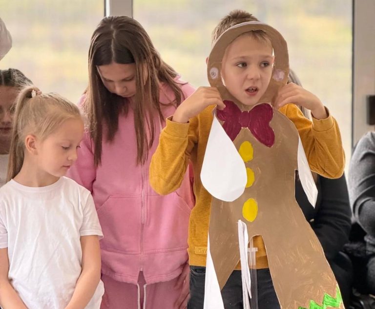 Mostar: Novogodišnja priredba ispunjena osmijesima i radošću u Udruženju „Sunce“