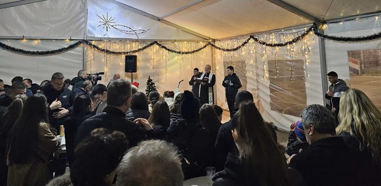 Advent u Bijelom Polju: Božićne pjesme, folklor i bećarac do kasno u noć