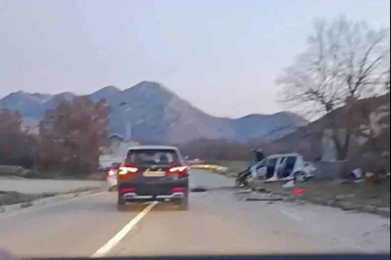Trebinje: Teška saobraćajna nesreća, poginula maloljetna osoba