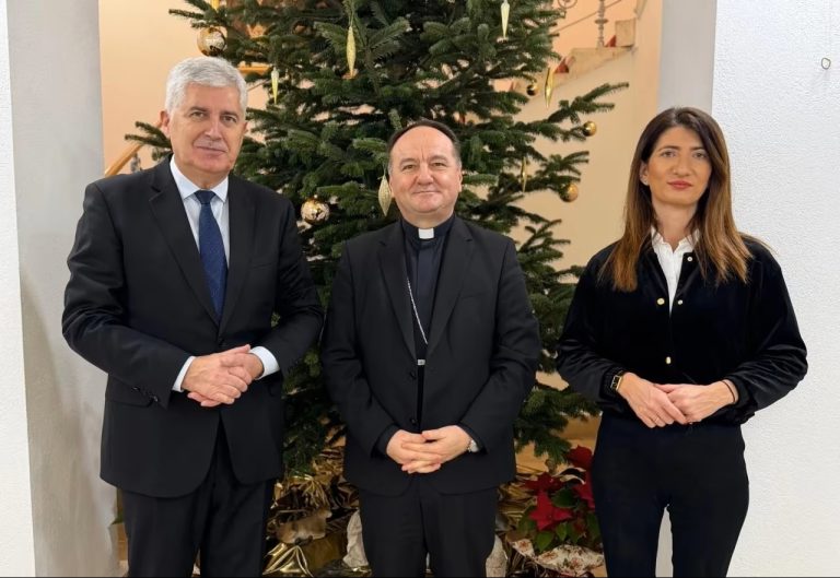 Čović i Filipović kod biskupa Palića: Razgovarano o pravima Hrvata u BiH