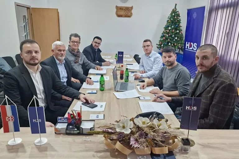 Pet hrvatskih stranaka napravilo dogovor za izlazak na izbore bez HDZ-a: “Snažan politički zaokret”