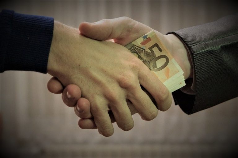 Izvještaj Evropske komisije: BiH izjeda korupcija u kojoj prednjače “državno ugrađeni akteri”