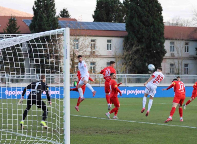Podjela bodova u gradskom derbiju: Zrinjskom prvo, Veležu drugo poluvrijeme