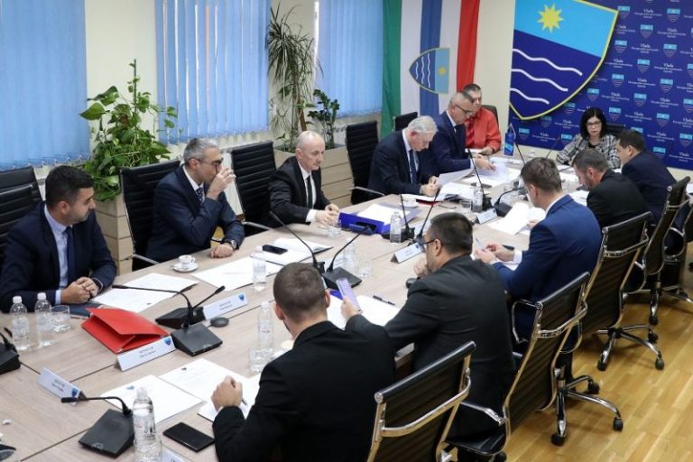 Vlada HNK: Usvojene visine osnovice plata budžetskim korisnicima u narednoj godini