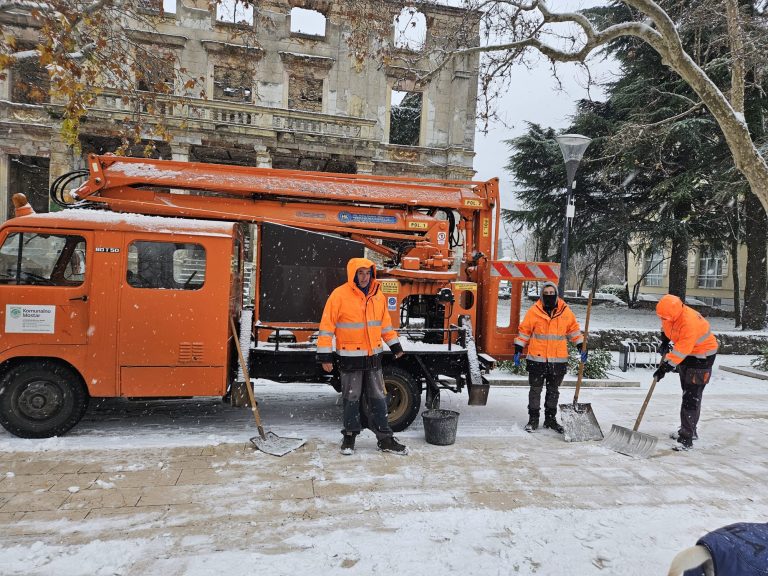 Mostarski komunalci: Neadekvatno obučeni i opremljeni – ali na visini zadatka