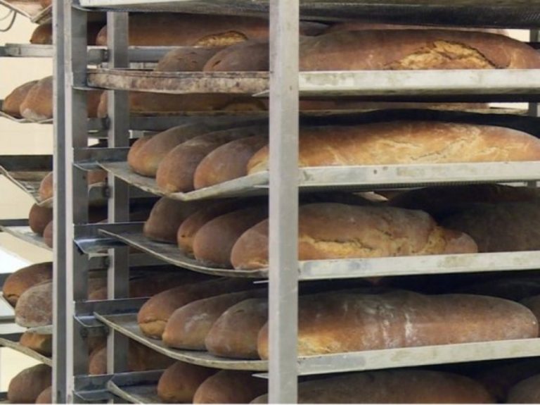 Dodik: “Hljeb u Srbiji 1 KM, a kod nas dvije KM, koga vi zezate?”