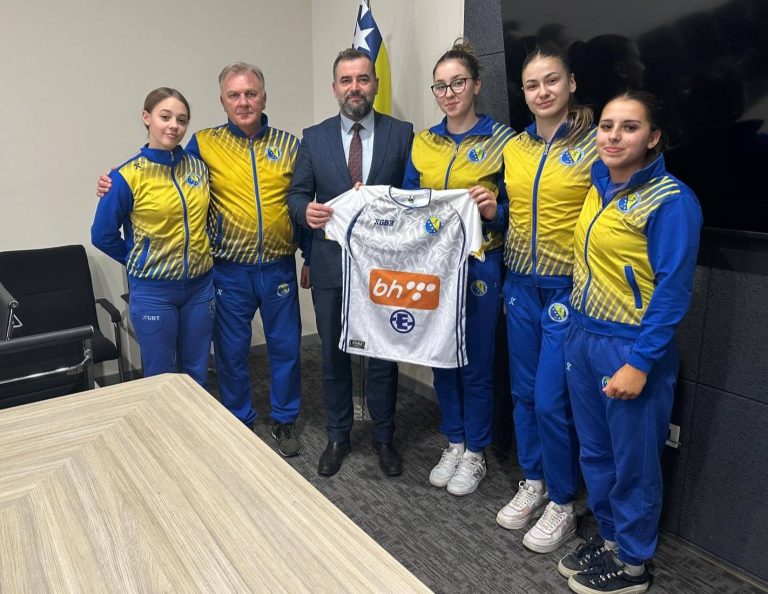 Skupština HNK: Predsjedavajući Alić ugostio delegaciju ženske kadetske rukometne reprezentacije