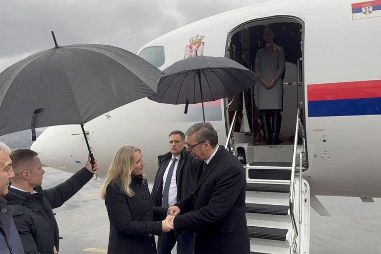 Vučić na otvaranju bolnice “9. januar” u Trebinju: Cvijanović ga dočekala na aerodromu u Mostaru