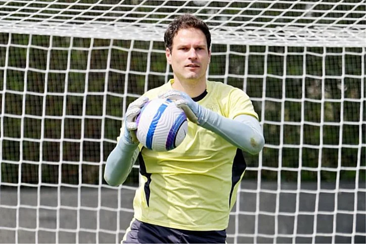 Sport: Asmir Begović otvara svoju golmansku akademiju u Mostaru