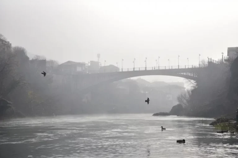 Loš kvalitet zraka: SKB Mostar bilježi povećan broj prijema pacijenata