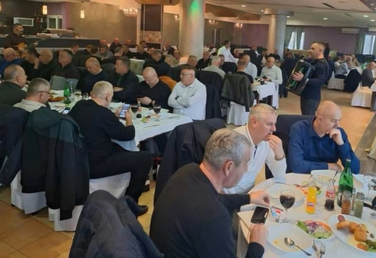 MUP HNK: 161 službenik svečano ispraćen u mirovinu