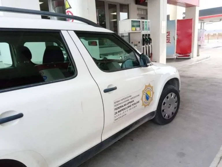 Porezni inspektori češljali kafiće i trgovine po Hercegovini: Čak 13 ih nije izdavalo račune, izrečene kazne više od 50.000 KM