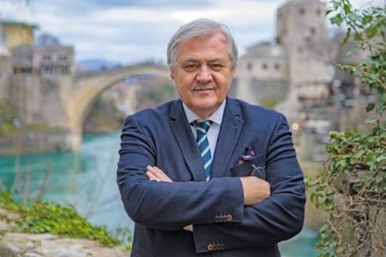 SAFET ORUČEVIĆ ZA “SB”: “Nije više vrijeme ‘hajdučije’ Mate Bobana…”